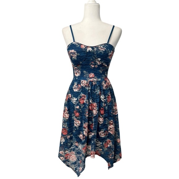Almost Famous Blue Floral Sleeveless Shark-Bite Dress With Open Back - Small - Picture 1 of 12